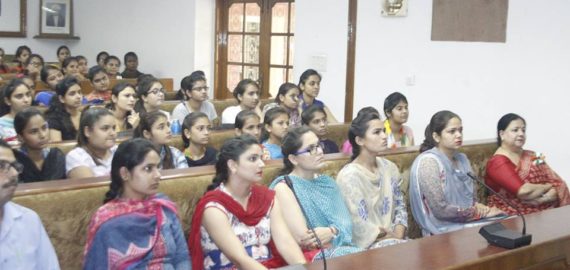 Lecture on ‘Internet of Things’ held at KNCW