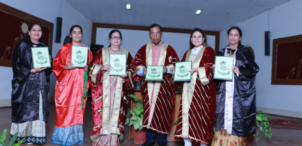 Kamla Nehru College holds 46th Convocation