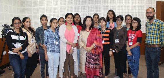 Kamla Nehru College organized a lecture on Art And Media