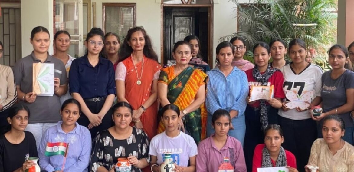 A “Project Making Competition” on Independence Day