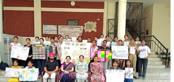 ਸੁੰਦਰ ਲਿਖਾਈ (ਪੋਸਟਰ ਮੇਕਿੰਗ) ਅਤੇ ਪੈਂਤੀ ਅੱਖਰੀ ਮੁਕਾਬਲਿਆਂ ਦਾ ਆਯੋਜਨ।